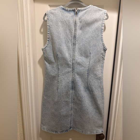 NWT | Never Worn | Abercrombie Shell Denim Dress | Large Tall | Light-wash - Picture 4 of 6
